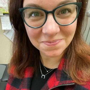 Meet your Posher, Sharon